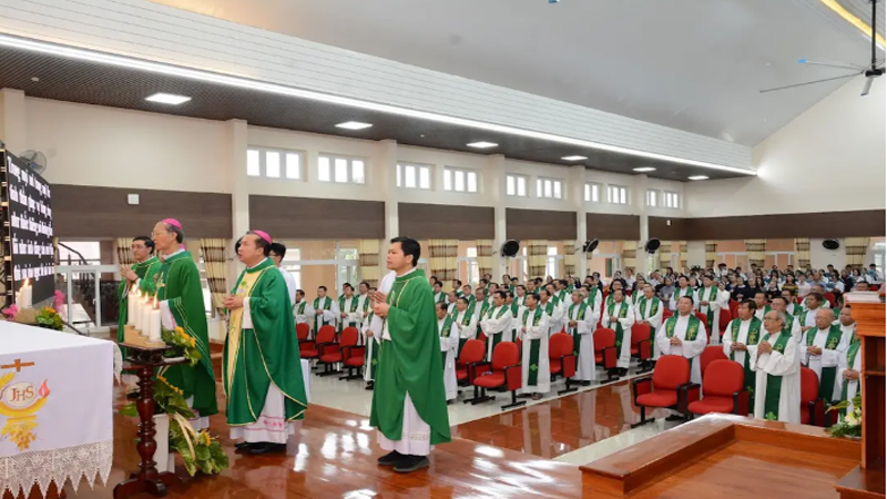 dai hoi giao ly toan quoc lan thu vii ngay thu iii   huan giao va gia dinh trong nen van hoa ky thuat so