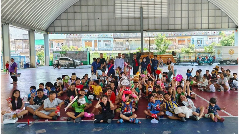 thai lan giao duc cong giao truoc thach do ai va bat binh dang