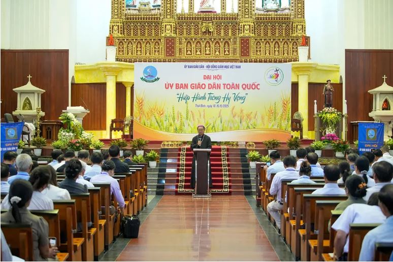 ngay thu ba – dai hoi uy ban giao dan toan quoc nam 2025 song duc tin va loan bao tin mung