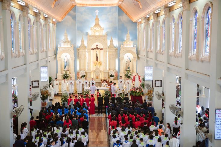 giao ho sung thuong giao xu ba lang   be mac tuan chau thay mat giao phan   thanh le chua kito vua vu tru