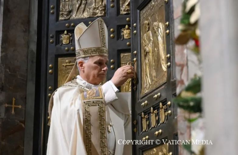 bai giang le chua hien linh   nghi thuc dong cua thanh ngay 06012026 con nguoi lu hanh