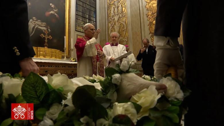 duc thanh cha leo xiv chu su nghi thuc tiep nhan cap chien con trong ngay le kinh thanh ane