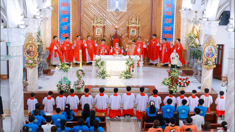 nhom svcg thanh hoa que nha to chuc mung le kinh bon mang phaolo le bao tinh va mung nhom tron 28 nam hinh thanh voi chu de “len duong”