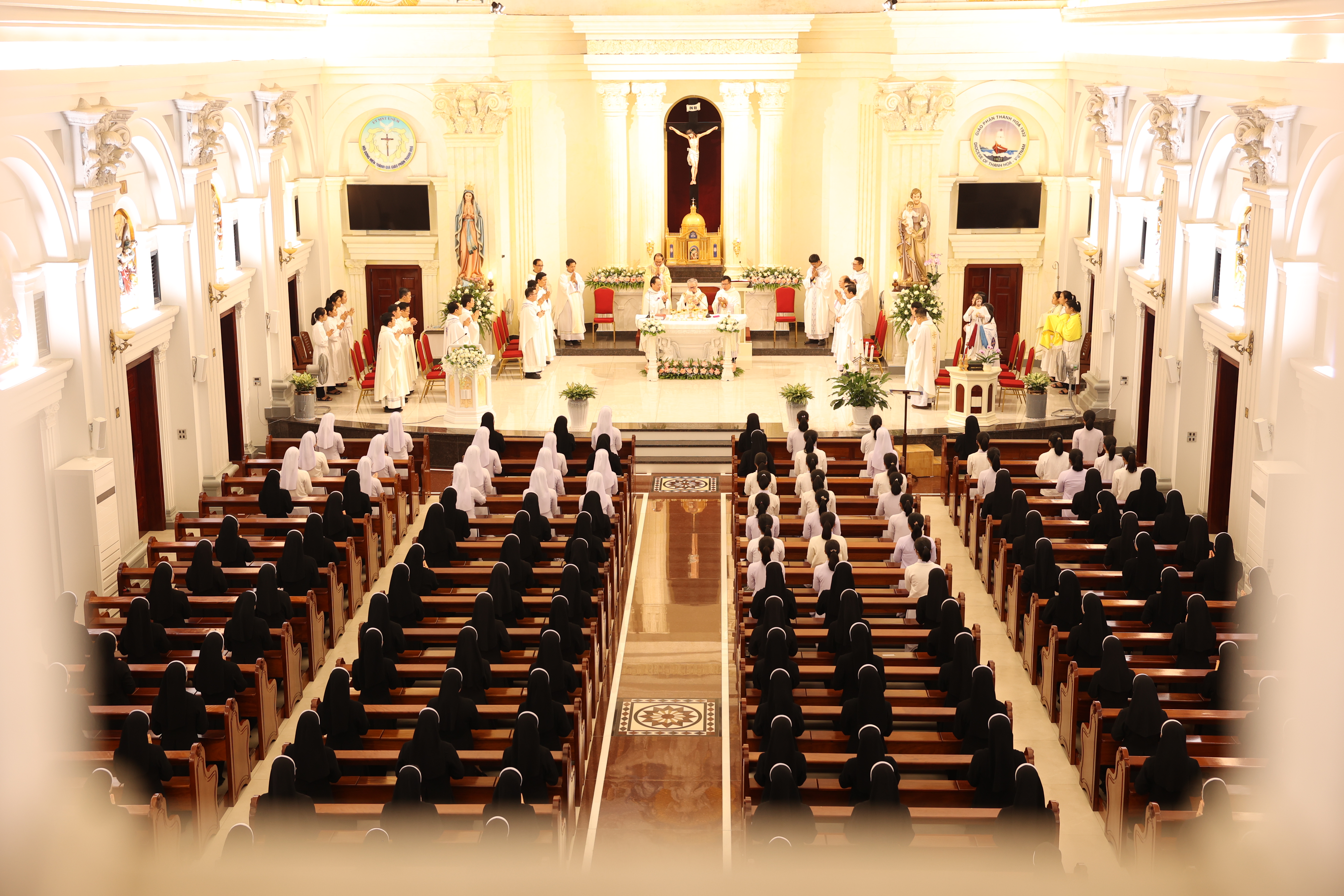 hoi dong men thanh gia thanh hoa mung le thanh giuse bon mang hoi dong