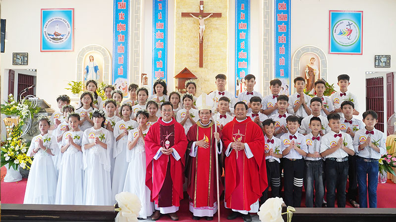 giao xu ngoc duong duc cha giuse nguyen duc cuong cu hanh thanh le ban bi tich them suc va khai mac tuan chau thanh the