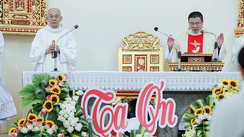 ???????giao xu tam tong thanh le ta on tan dan si linh muc phaolo ngan phan van nhu