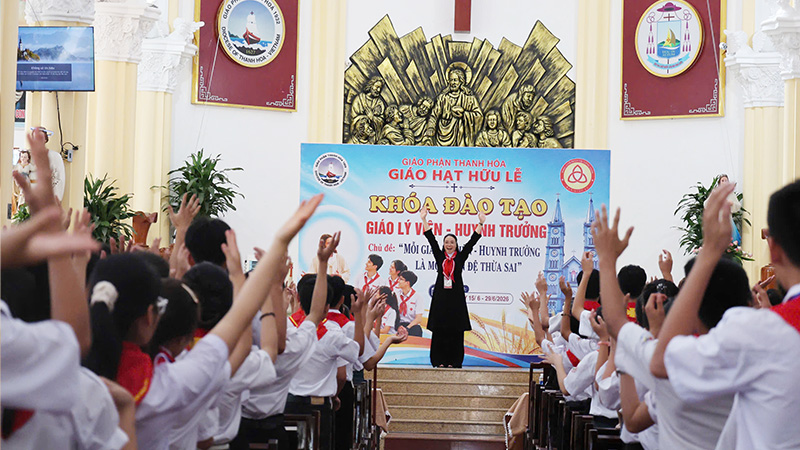giao hat huu le  khai giang khoa dao tao giao ly vien he 2026