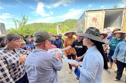 caritas thanh hoa dong hanh cung nguoi dan vung lu