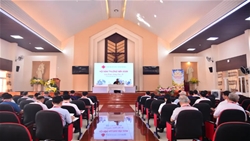gia dinh song duc ai