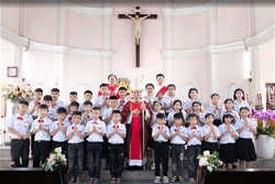 giao xu ngoc dinh thanh le be mac tuan chau   hong an lanh nhan bi tich them suc va bi tich thanh the