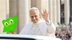 duc giao hoang chu cu xanh va 30.000 xp cau chuyen duolingo tim thay mot hoc bat ngo tai vatican
