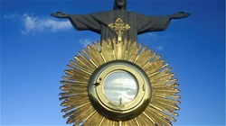 “loi song thanh the” – chiec neo giup nguoi kito huu giu vung can tinh giua trao luu tuc hoa