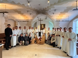 du hoc sinh giao phan thanh hoa tai chau au niem vui ngay gap mat truyen thong – 2025