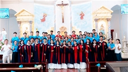nhom sinh vien cong giao thanh hoa que nha cu hanh thanh le be giang va ra truong nam hoc 2025 2026