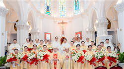 giao phan thanh hoa thanh le truyen chuc linh muc nam 2025