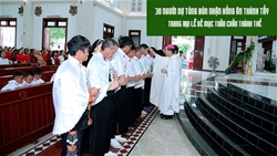 ???????giao xu quan ngoc ron rang trong ngay dai le be mac tuan chau