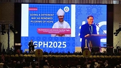 di theo mot con duong khac nhu nhung nguoi hanh huong cua hy vong   dien van cua duc hong y tagle trong dai hoi truyen giao a chau lan thu ii