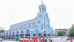 thanh le ta on ngay hanh huong ba giao xu co dinh – ha nhuan – hoanh suoi tai nha tho chinh toa thanh hoa