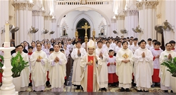 giao phan thanh hoa duc cha giuse nguyen duc cuong cu hanh thanh le cau nguyen cho viec bao ve cong trinh tao dung