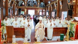 giao xu truong xa han hoan mung le thanh vinh son phaolo – bon mang giao xu