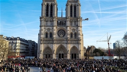 chinh phu phap ghi nhan luong khach vieng tham cac nha tho chinh toa cong giao gia tang