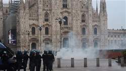 cac tong giam muc lyon va milano len an bao luc va keu goi hoa binh