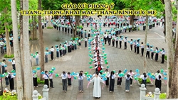 giao xu phong y trang trong khai mac thang kinh duc me