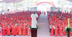 giao phan thanh hoa duc cha giuse nguyen duc cuong cu hanh dai le kinh long chua thuong xot