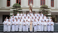 ???????giao phan thanh hoa khoa thuong huan linh muc tre nam 2026