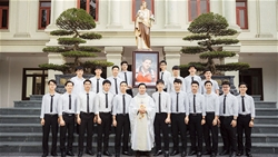 thanh le kinh thanh carlo acutis   bon mang anh em ung sinh khoa x tieu chung vien thanh phaolo le bao tinh