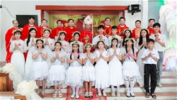 giao ho quy lam niem vui “ba trong mot” mung kinh thanh augustino   quan thay giao ho ban bi tich them suc va ruoc le lan dau