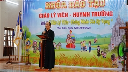 duc cha giuse tham khoa dao tao giao ly vien – huynh truong giao hat thai yen