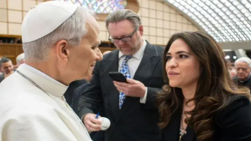 Từ EWTN đến Vatican: chị Montse Alvarado nói về sự bổ nhiệm lịch sử trong vai trò Bộ trưởng Bộ Truyền thông - “việc Thiên Chúa dùng tôi như một khí cụ để thực hiện một điều lớn lao như thế khiến tôi thấy mình vô cùng nhỏ bé.”