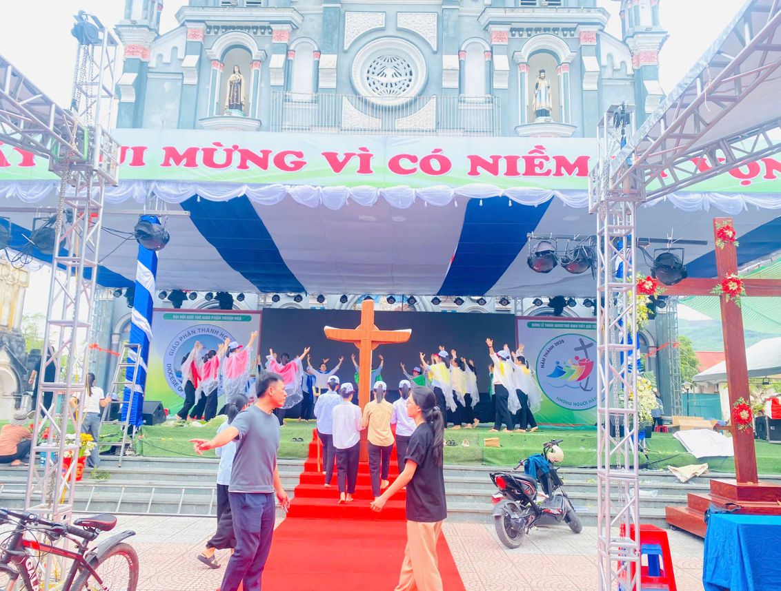 giao phan thanh hoa bau khong khi chuan bi cho dai hoi gioi tre giao phan thanh hoa lan thu ii tai giao xu thai yen.