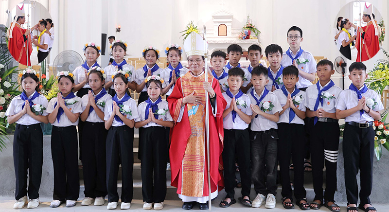 giao xu kien an duc cha giuse cu hanh thanh le ban bi tich them suc va minh thanh chua cho cac em thieu nhi