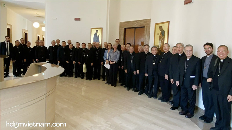 hanh trinh hiep thong ad limina 2026 cua hoi dong giam muc viet nam   ngay ii