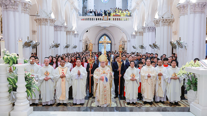 giao xu chinh toa thanh le tan nien – cau binh an cho nam moi 2026