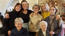 su vu cua nu tu 93 tuoi lang nghe nguoi khac la hinh thuc cao nhat cua tinh yeu