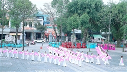 giao xu huu le dang hoa lien giao xu ton vinh duc me man coi