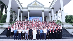 giao hat chinh toa  khai giang khoa dao tao giao ly vien va huynh truong he 2025 chu de “giao ly vien – chung nhan cua niem hy vong”