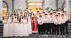 giao xu hoai yen niem vui thanh thieng trong ngay hong an them suc