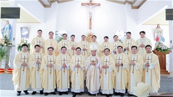 giao xu tan an duc cha giuse nguyen duc cuong cu hanh thanh le khai mac tuan chau thanh the