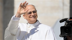 dtc leo xiv moi goi cac nha truyen thong cong giao noi nhung loi tot lanh de xua tan thu han