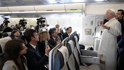 duc thanh cha leo xiv “voi tu cach muc tu toi khong the ung ho chien tranh qua nhieu nguoi vo toi da chet”