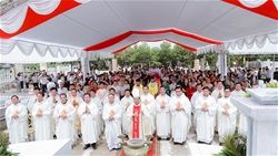 thanh le ta on va nghi thuc lam phep ban tho moi dat thanh giao ho vu ban   giao xu thuong xuan
