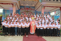 hinh anh thanh le ban bi tich them suc tai giao xu ba lang