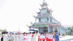 giao xu toan tan thanh le ta on be mac tuan chau thanh the thay mat giao phan